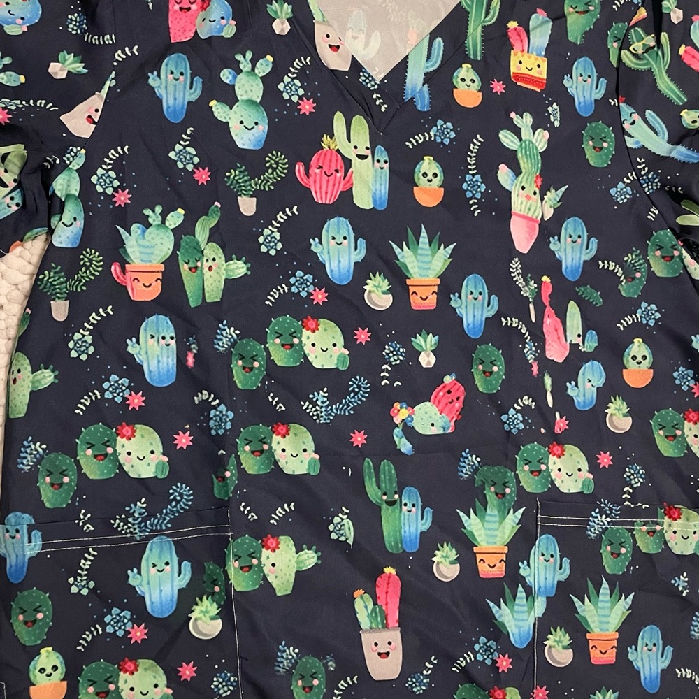 Cactus Print Scrub Top - Navy